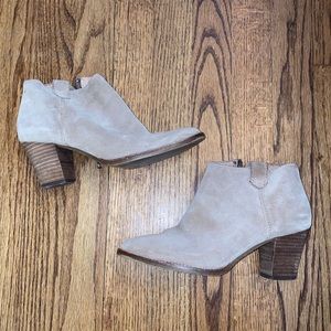 Madewell • Billie Boot in Suede